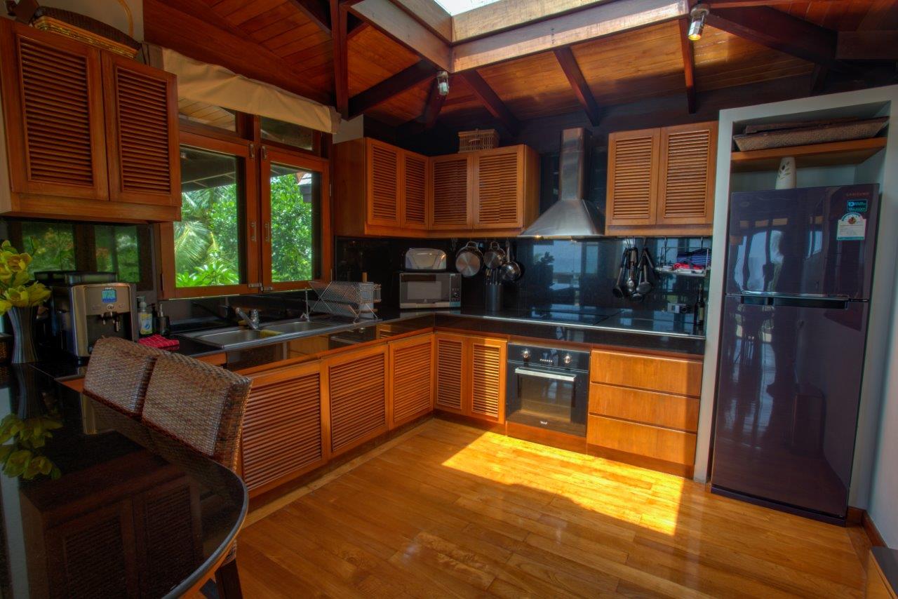 Overlooking Oceanview Villa – Surin Beach, Phuket