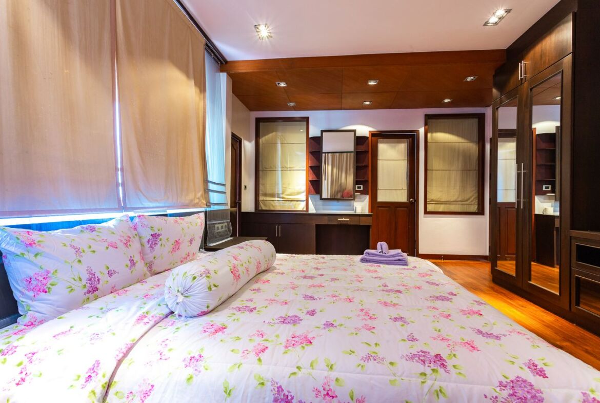 4-Bedroom Asian Contemporary House with Pool near Phuket Town