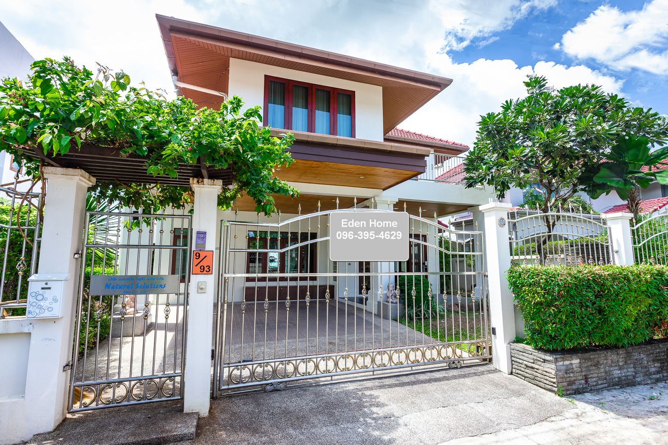 4-Bedroom Asian Contemporary House with Pool near Phuket Town