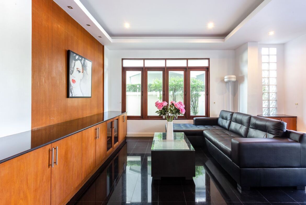4-Bedroom Asian Contemporary House with Pool near Phuket Town