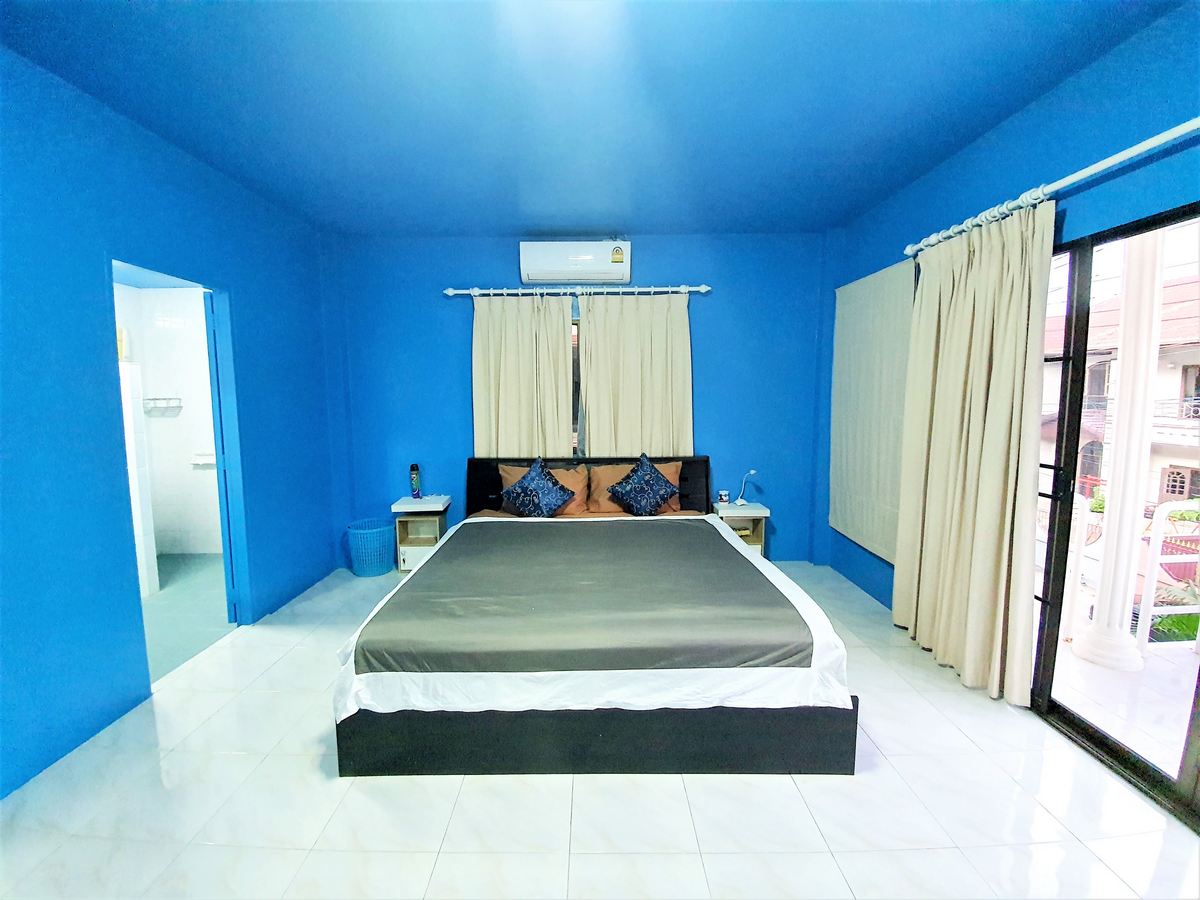 2-Bedroom Townhouse in Central Patong