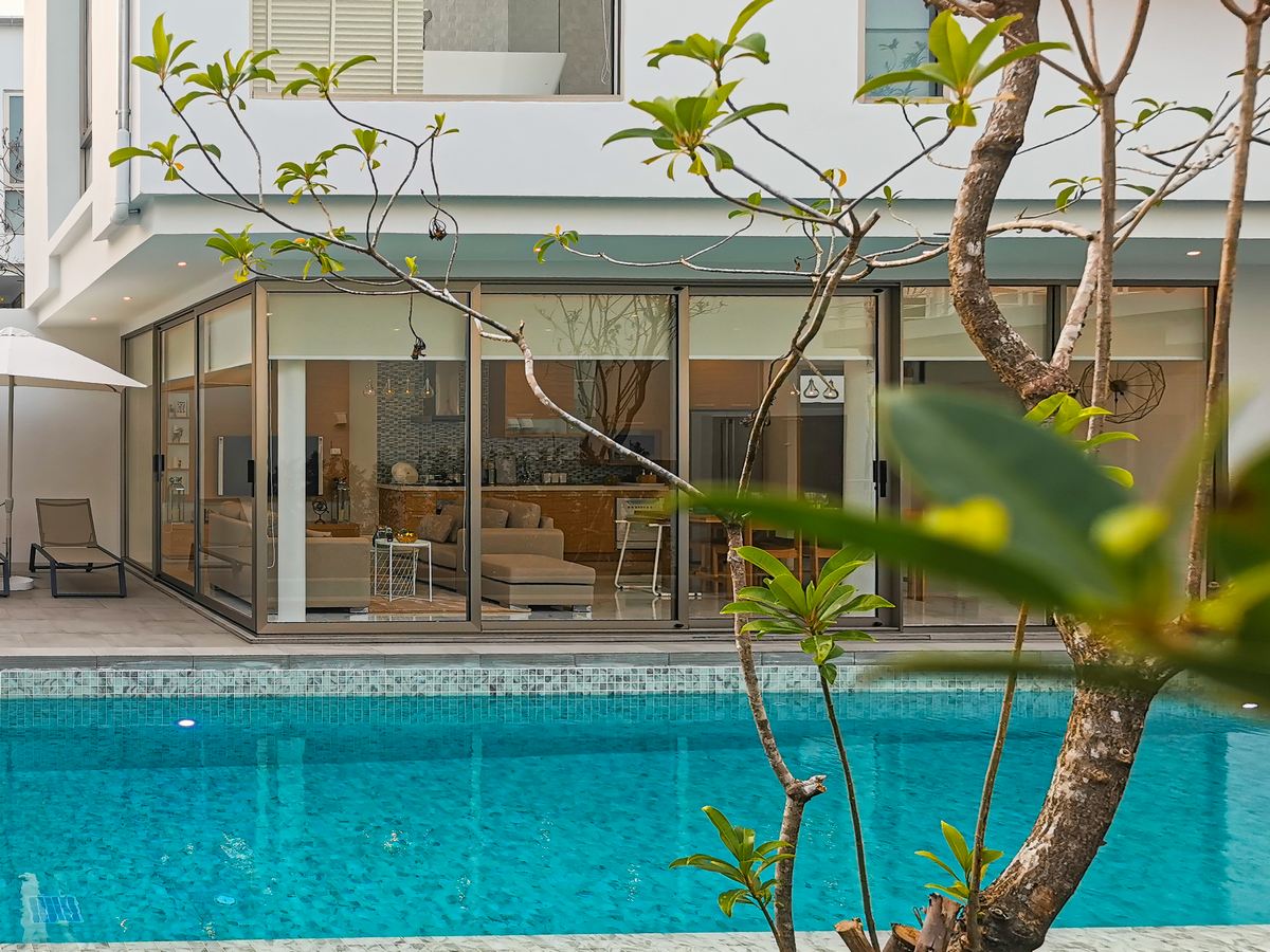 A Marvelous Modern Minimal Pool Villa