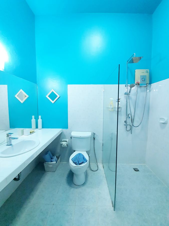 Bright & Shining Townhouse in Patong