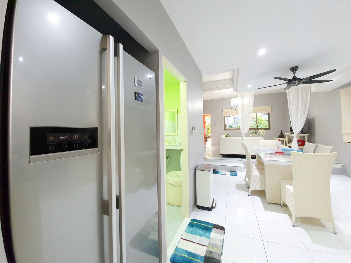 Bright & Shining Townhouse in Patong