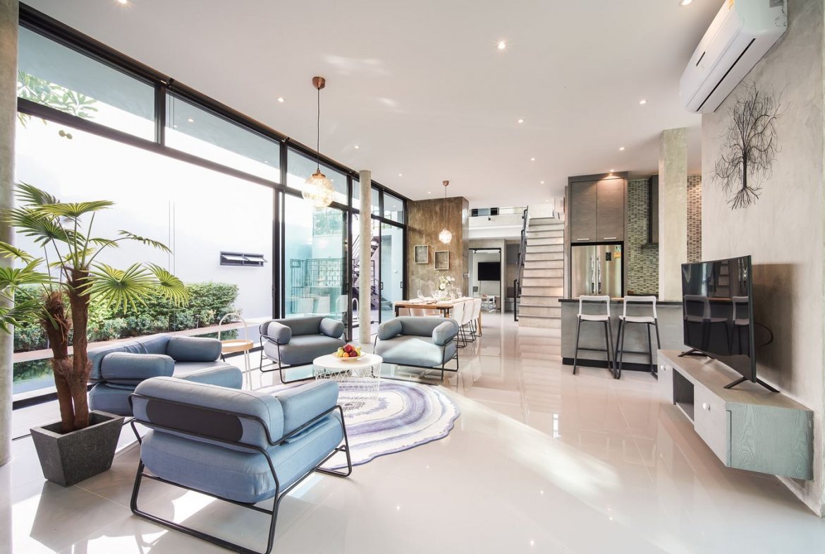 Strikingly Stylish 4-Bedroom Pool Villa