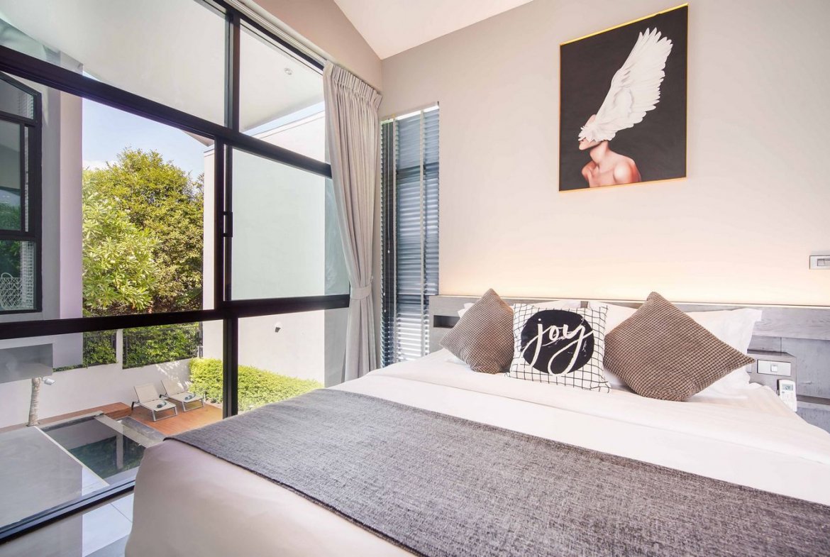 Strikingly Stylish 4-Bedroom Pool Villa