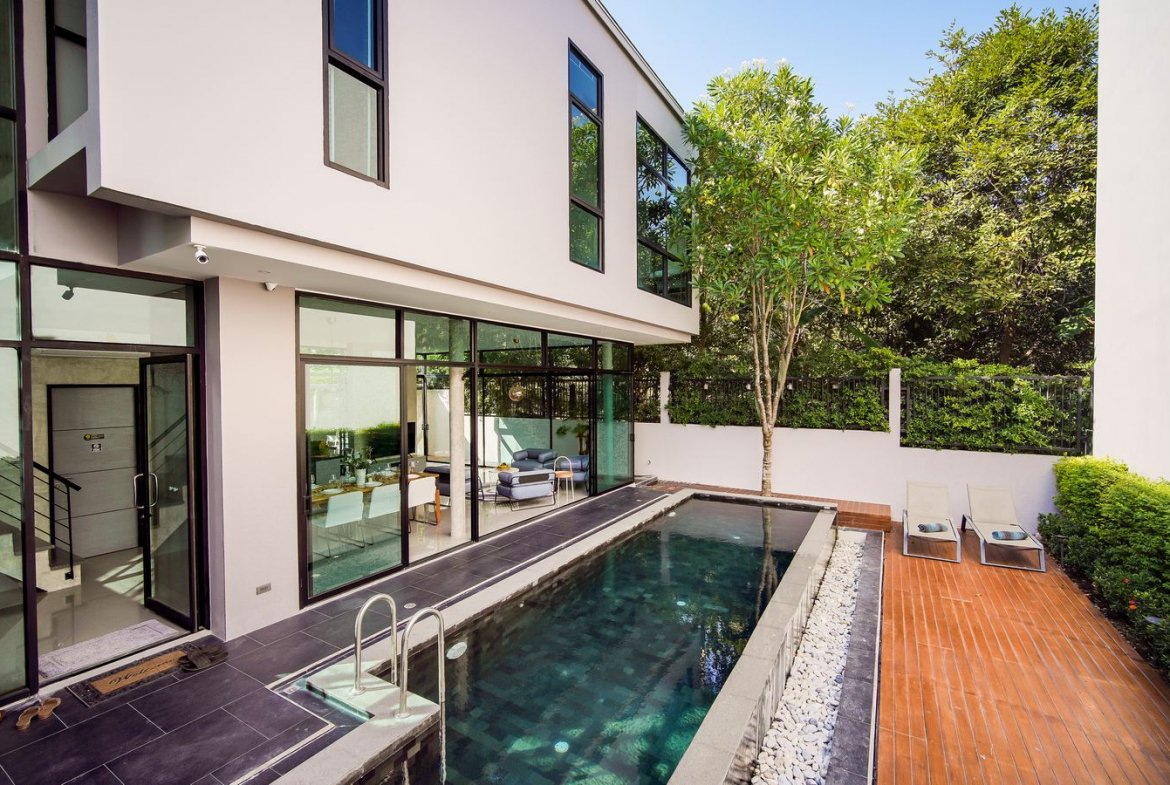 Strikingly Stylish 4-Bedroom Pool Villa