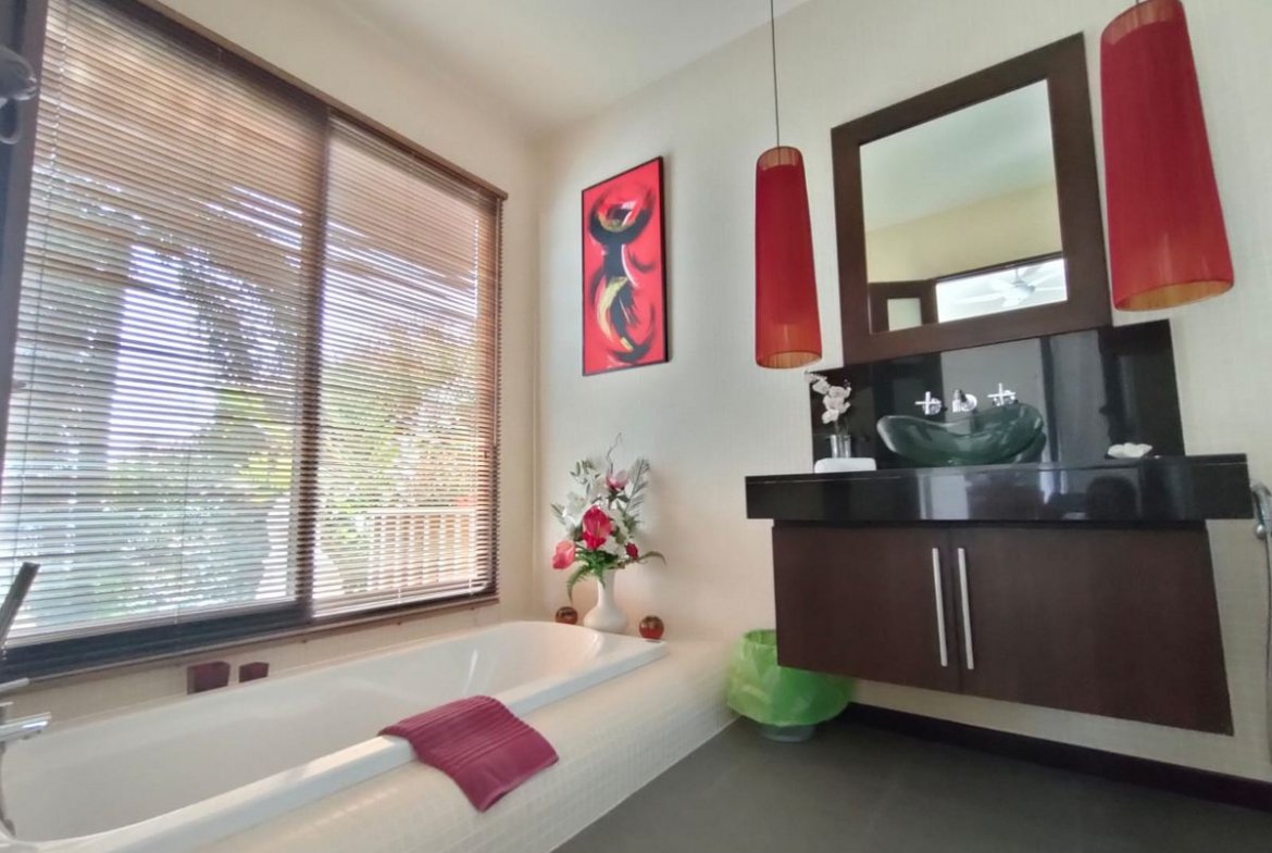 Sea View Pool Villa in Beautiful Ao Yon