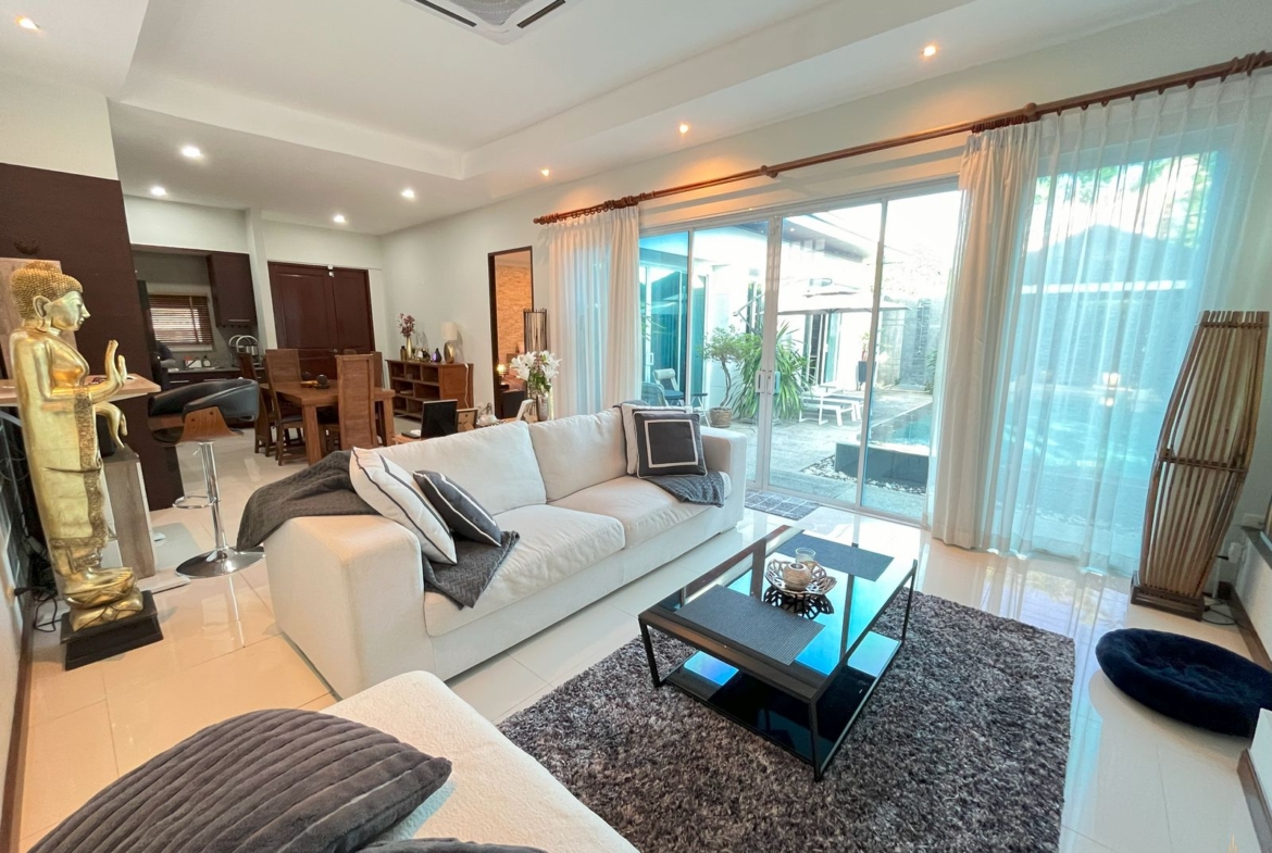 Stunning Thai Bali Tropical Pool Villa