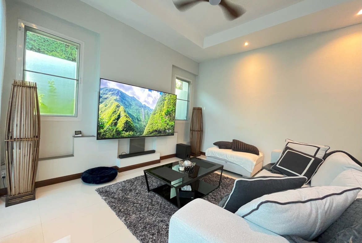 Stunning Thai Bali Tropical Pool Villa
