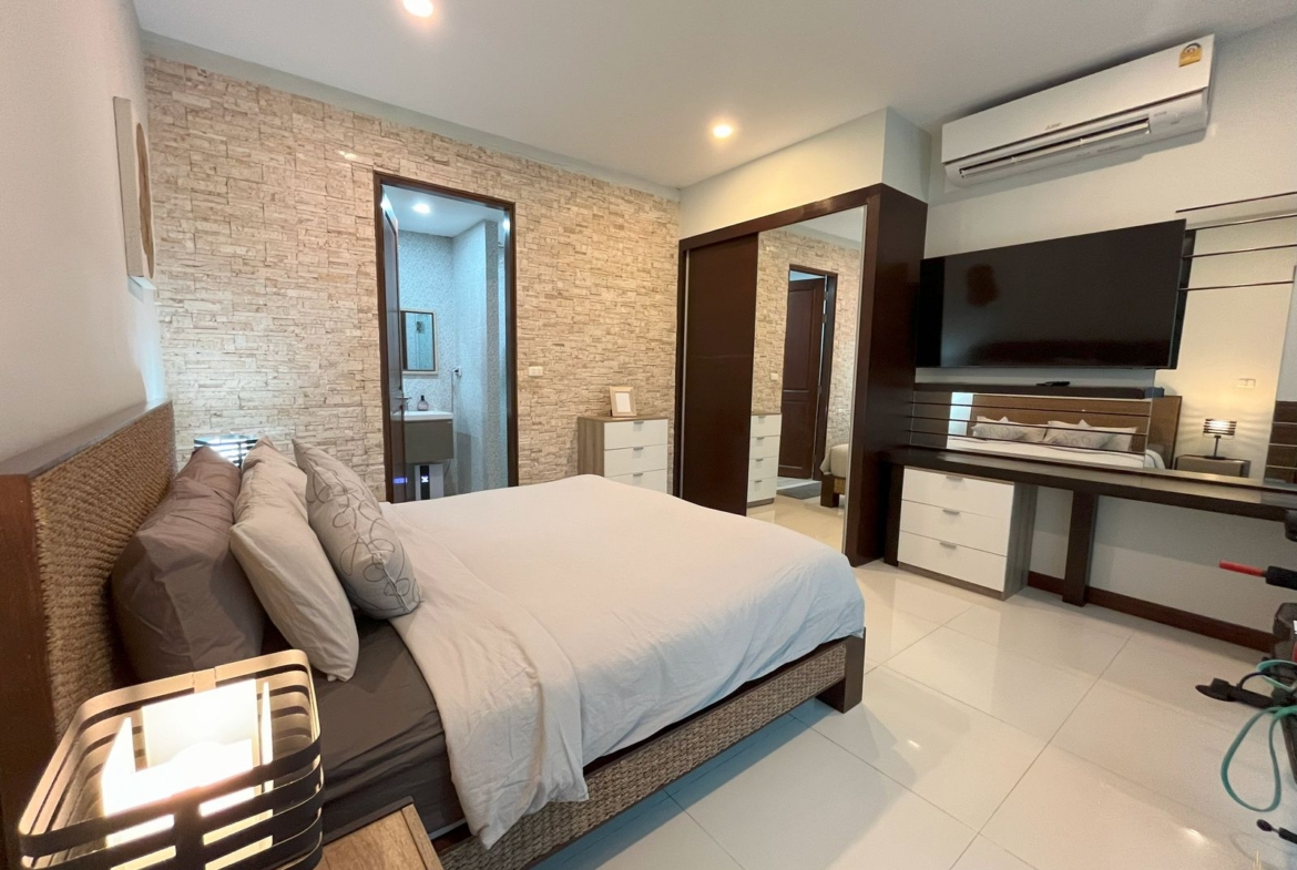 Stunning Thai Bali Tropical Pool Villa
