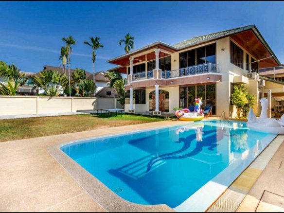 Peaceful Villa Rawai