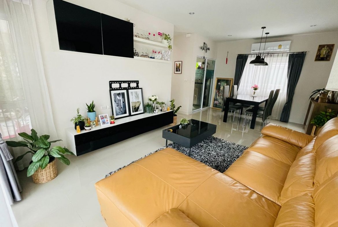 Meadow View House
