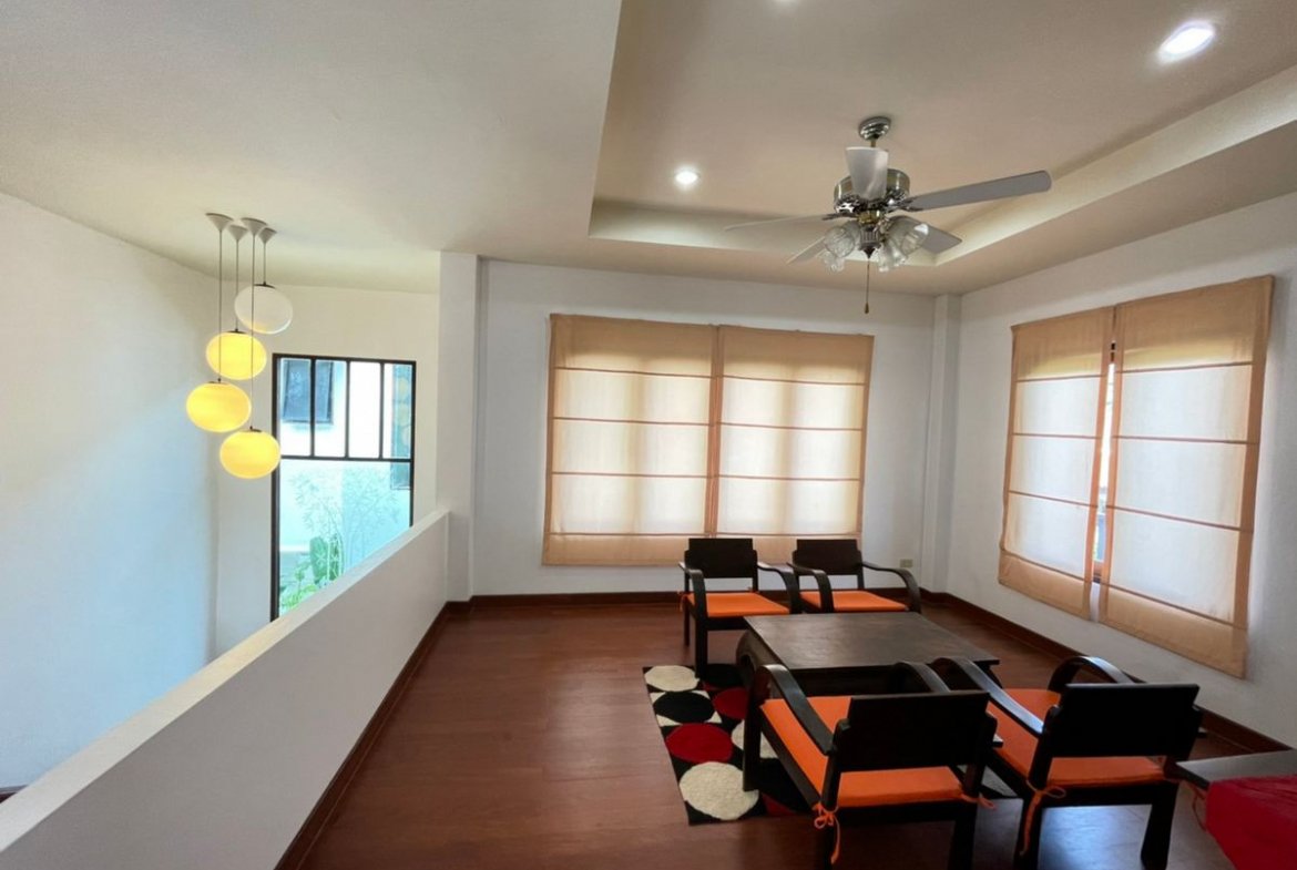The compact pool villa in Rawai