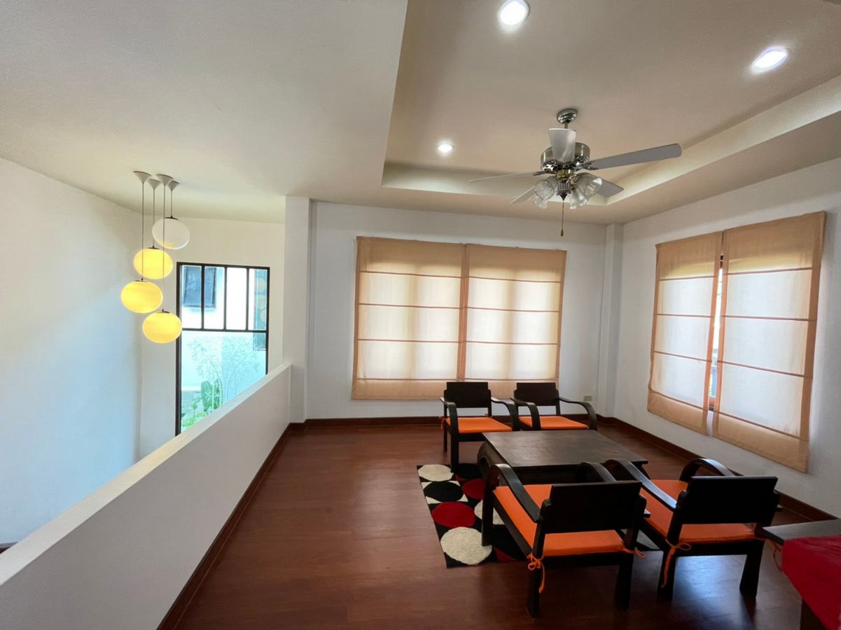 The compact pool villa in Rawai