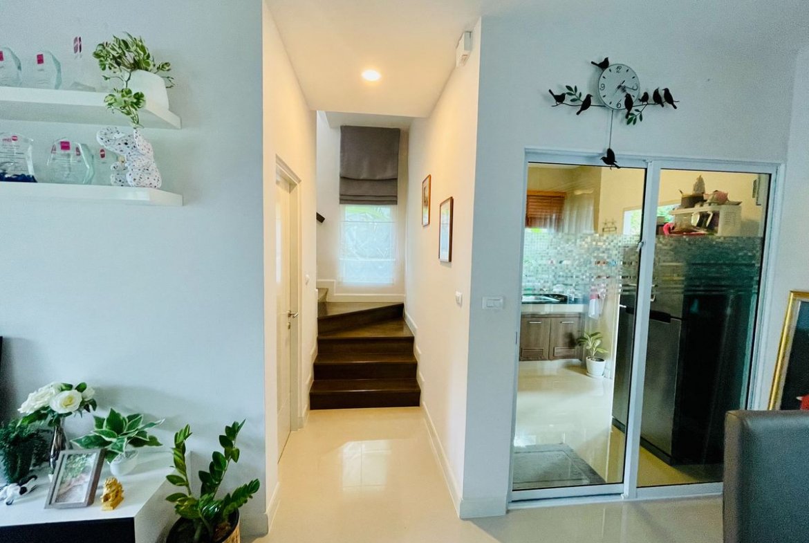 Meadow View House