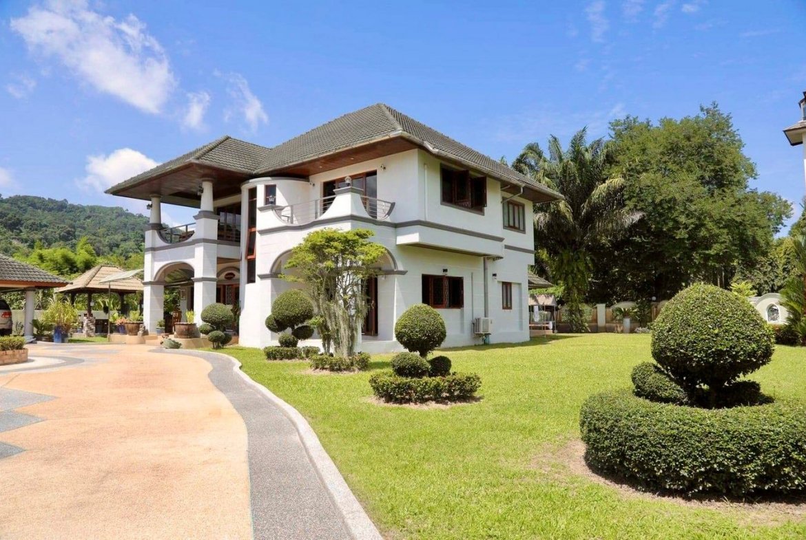 Gigantic House Kathu