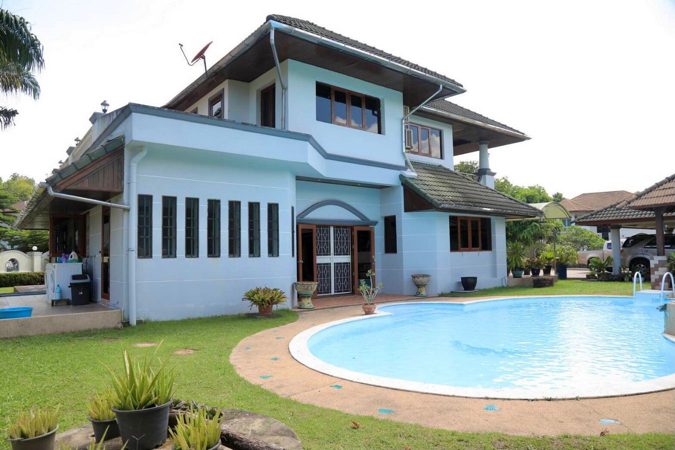 Gigantic House Kathu
