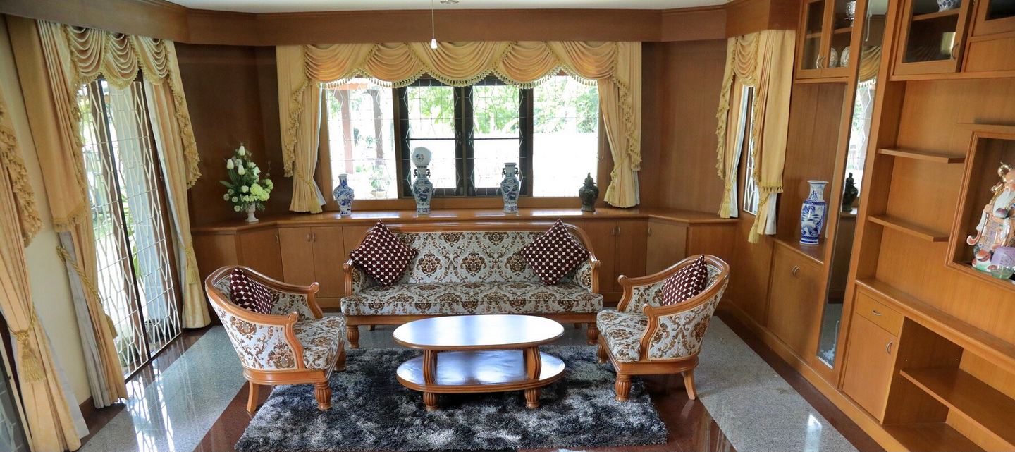Gigantic House Kathu