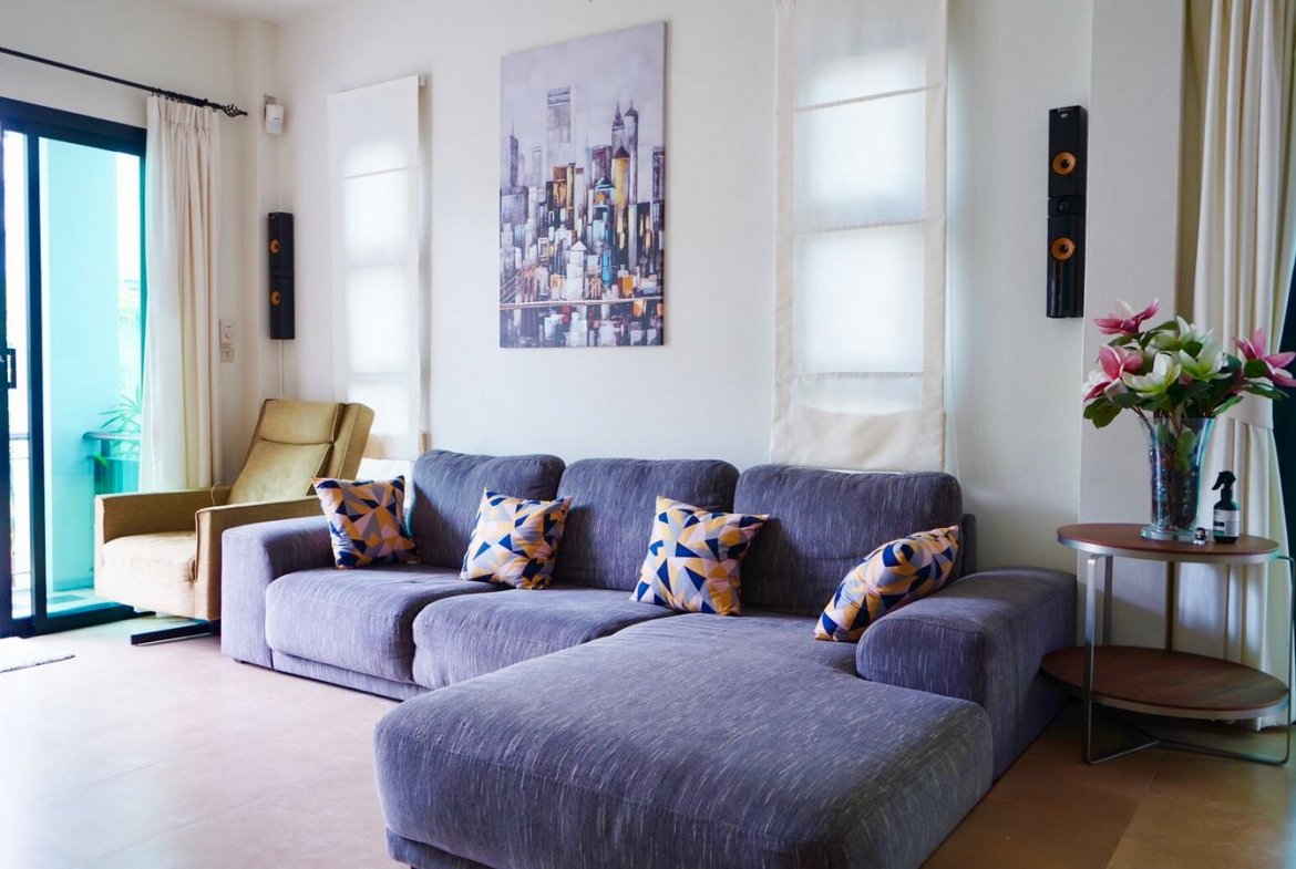 Modern House Karon