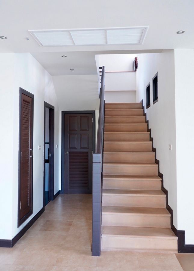 Modern House Karon