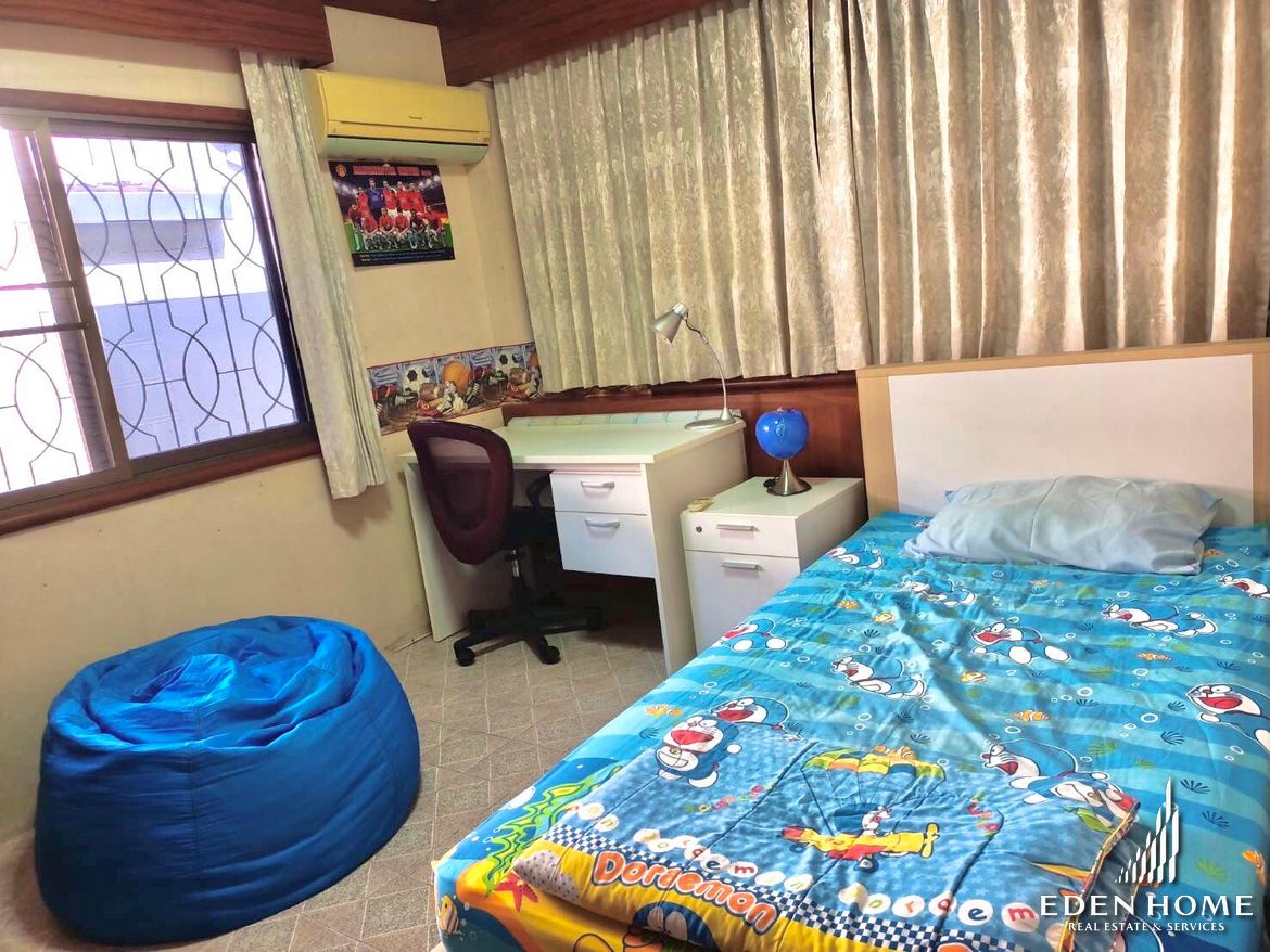 Thai Décor Pool House
