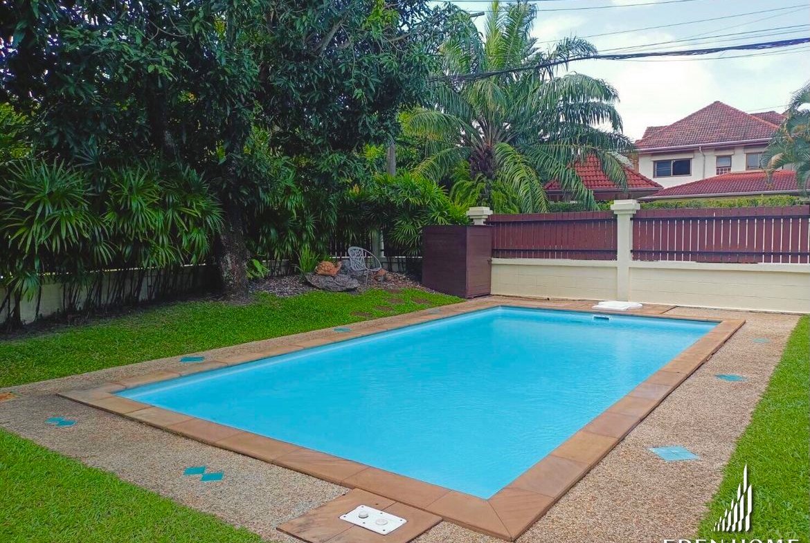 Thai Décor Pool House
