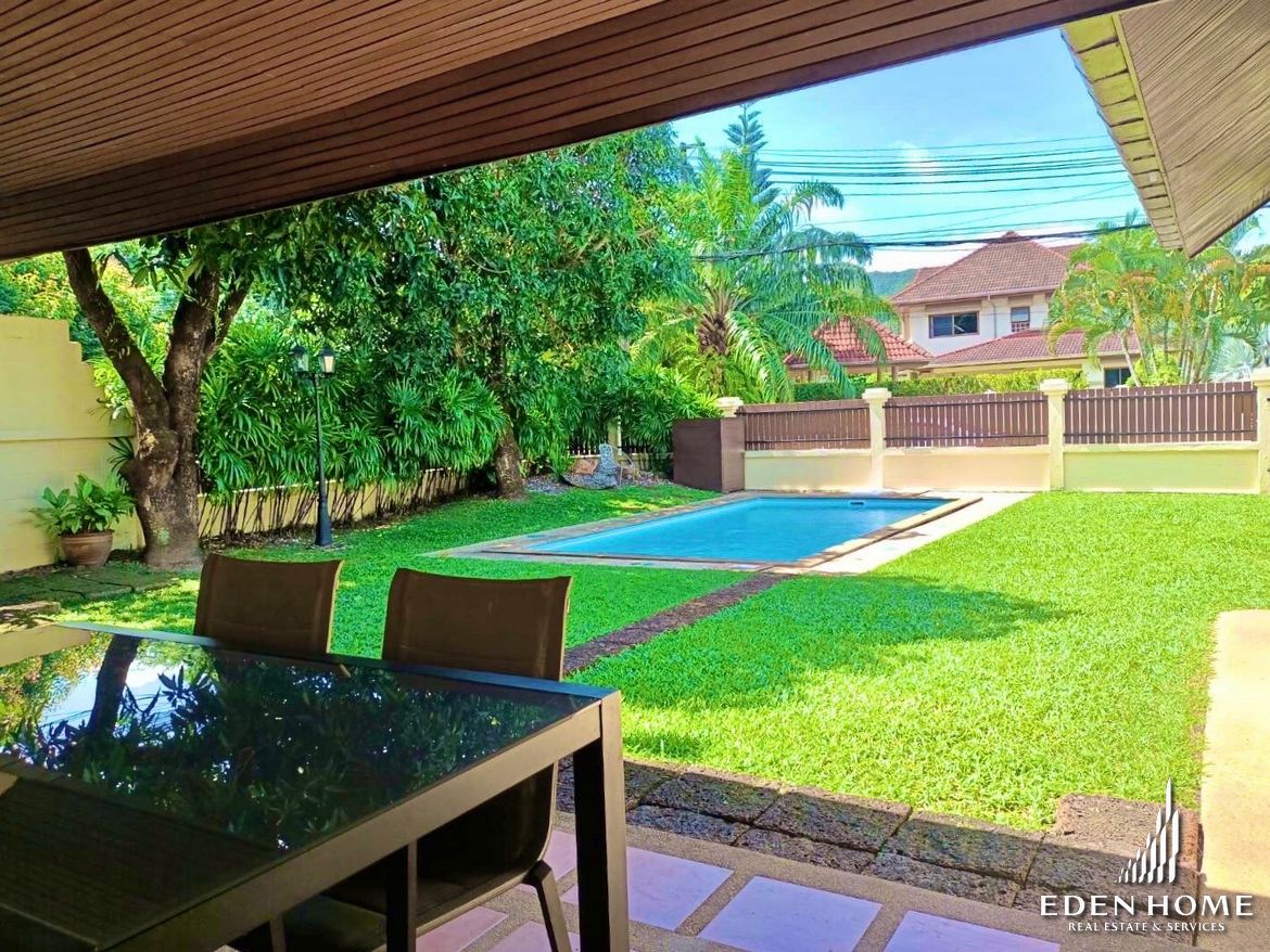 Thai Décor Pool House