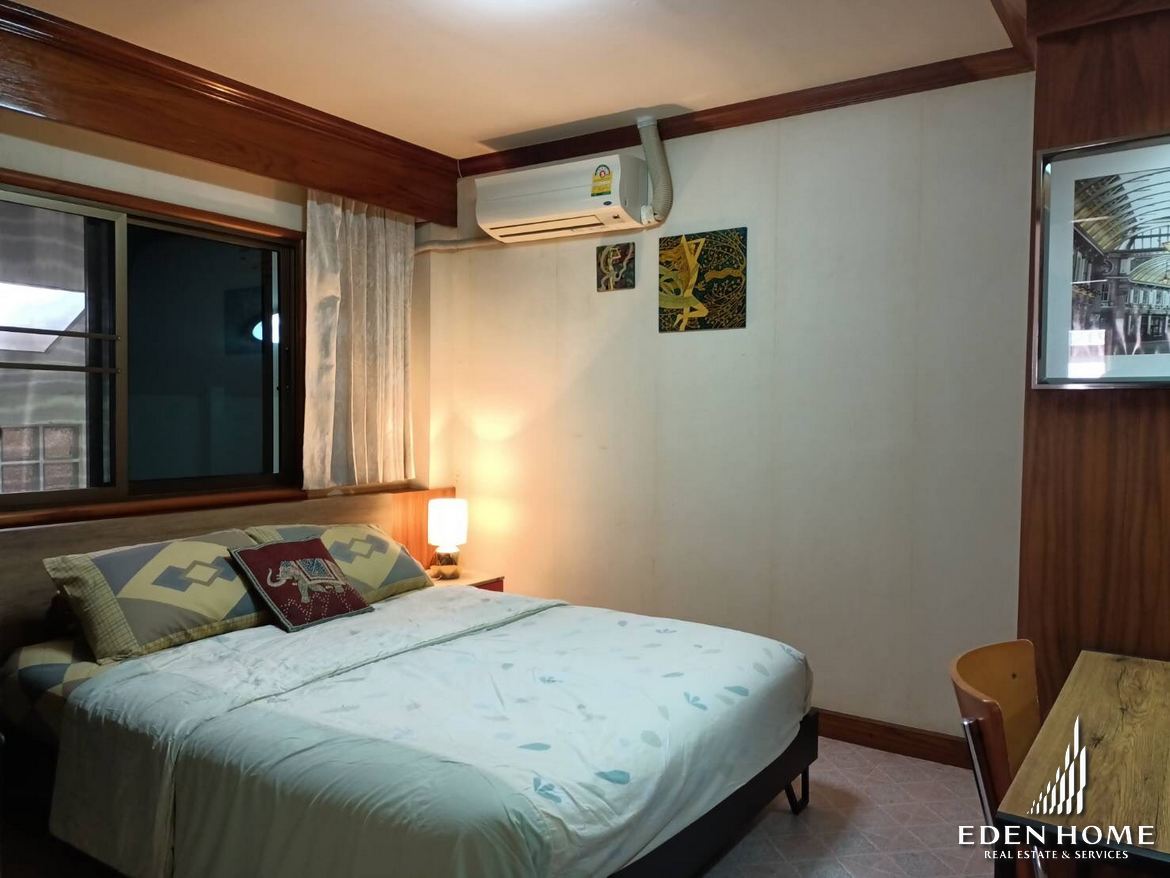 Thai Décor Pool House