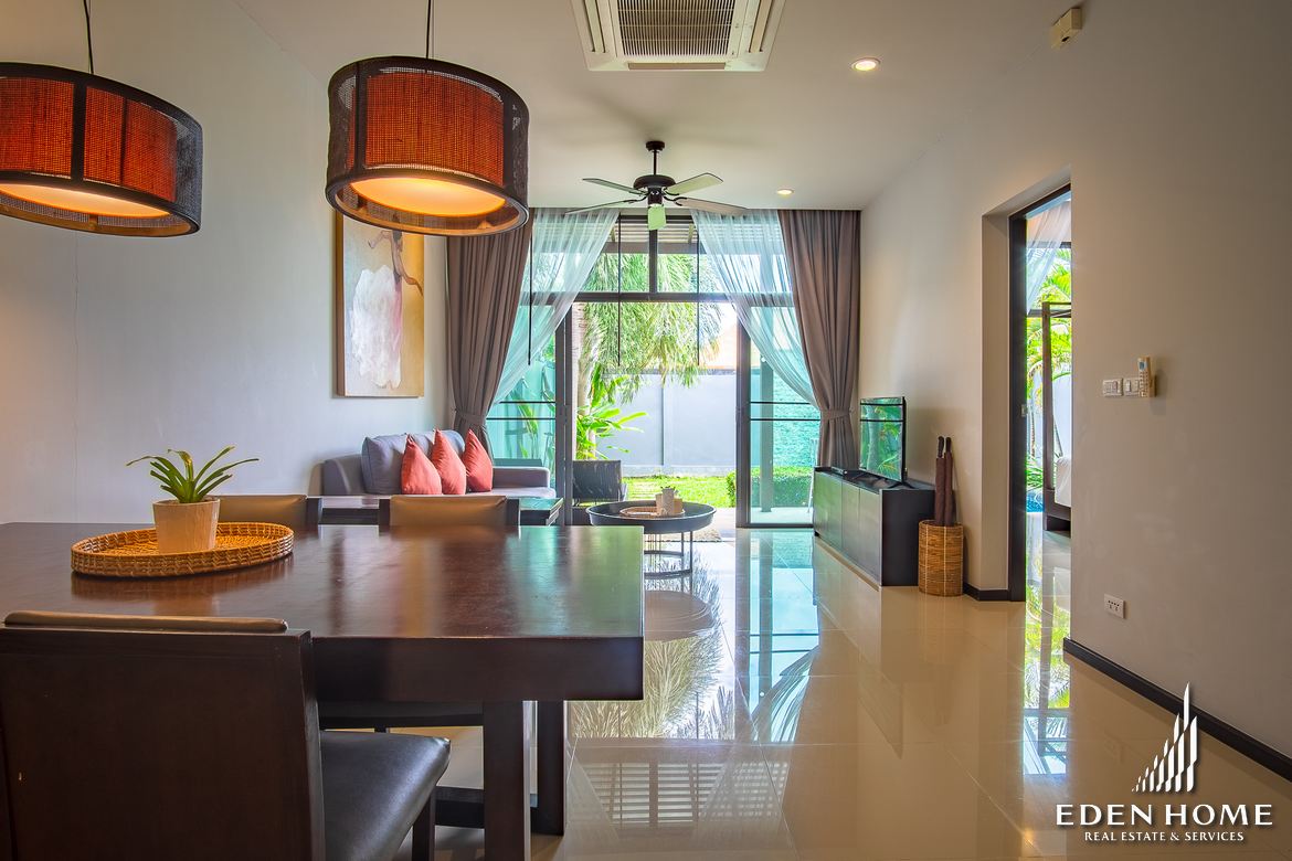 West Meet East Pool Villa
