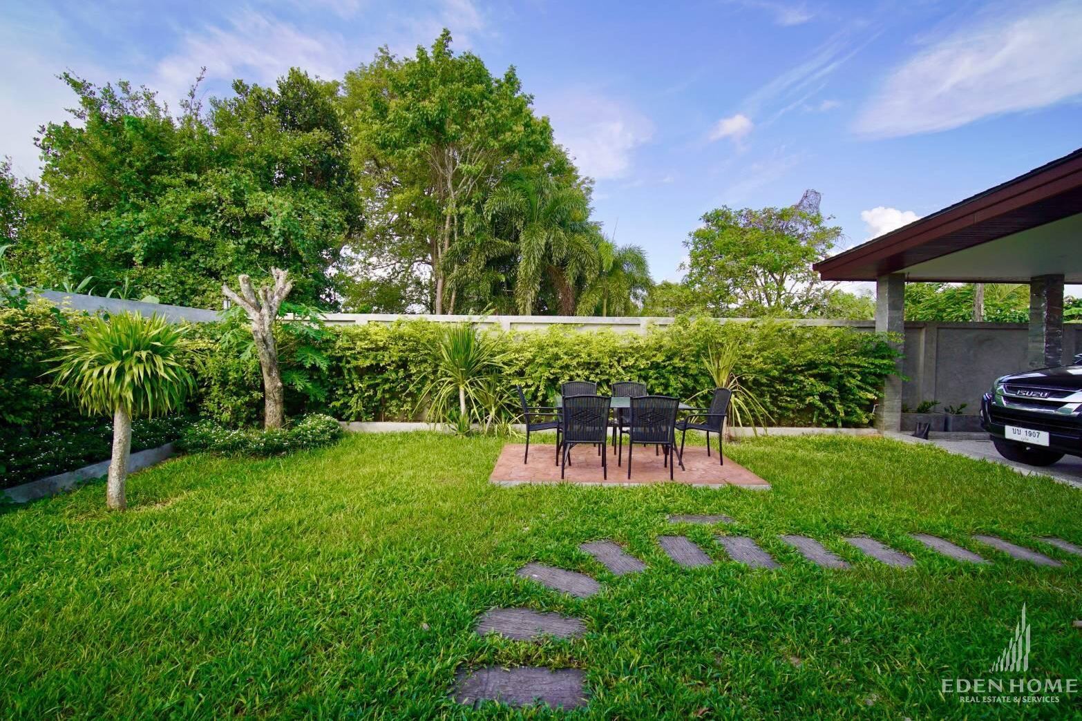 A Garden Style Pool Villa