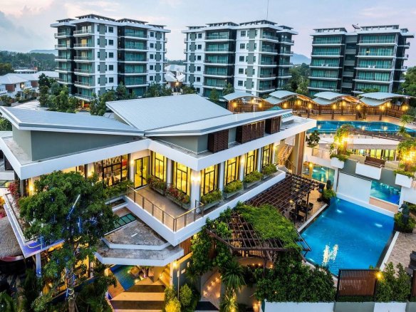 The Lakeview Condo