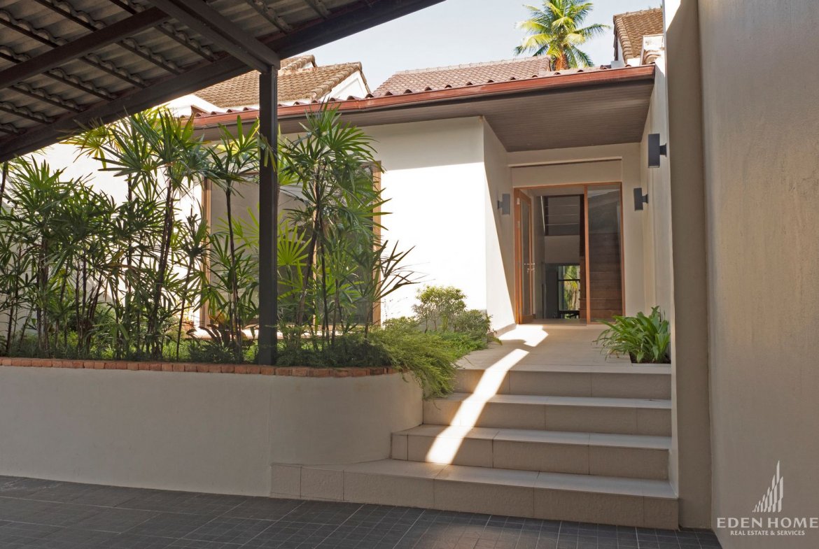 For Sale NOW! Golf View House