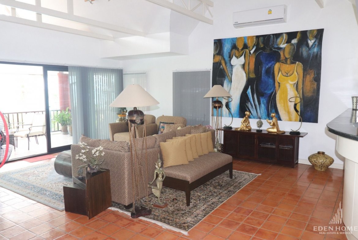 Penthouse Ocean front & Sea view residence in Kalim