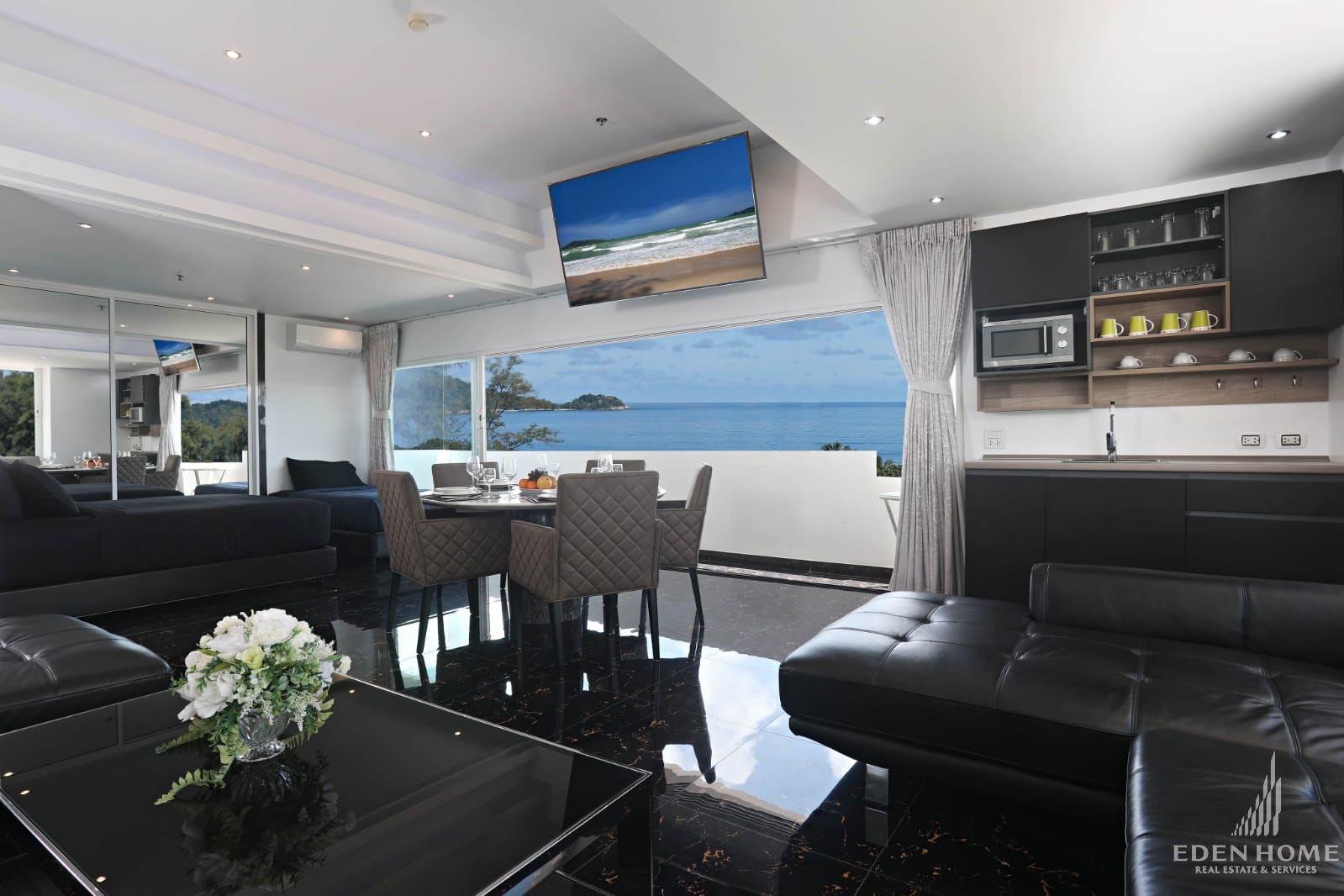 Luxury Sea View condominium in the heart of Patong