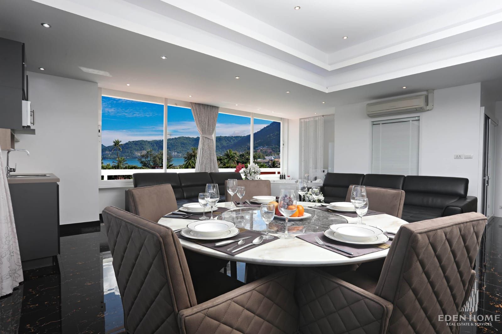 Luxury Sea View condominium in the heart of Patong