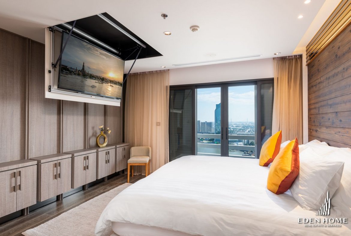 Luxury Condominium near Chao Phraya