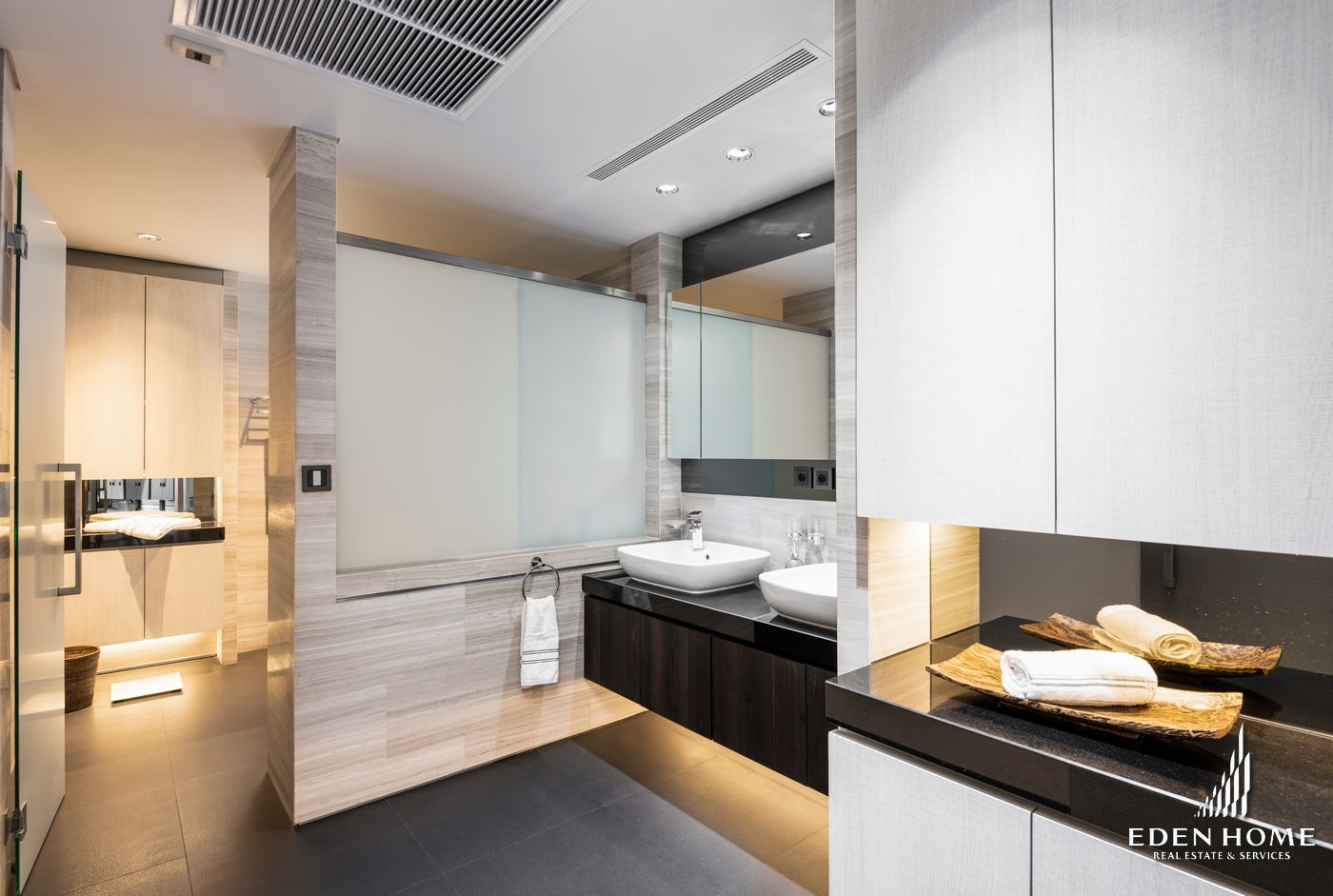 Luxury Condominium near Chao Phraya