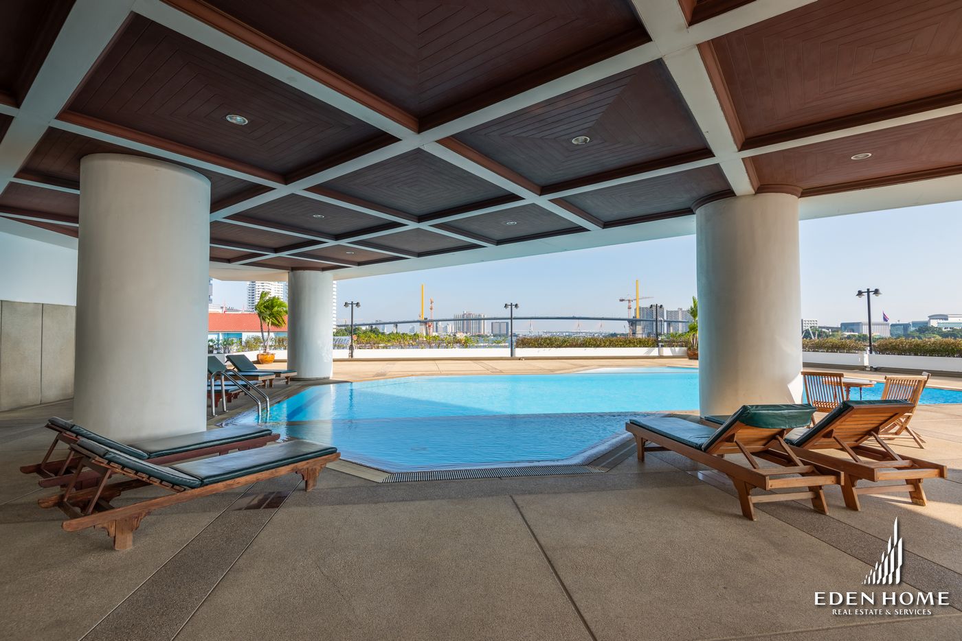 Luxury Condominium near Chao Phraya