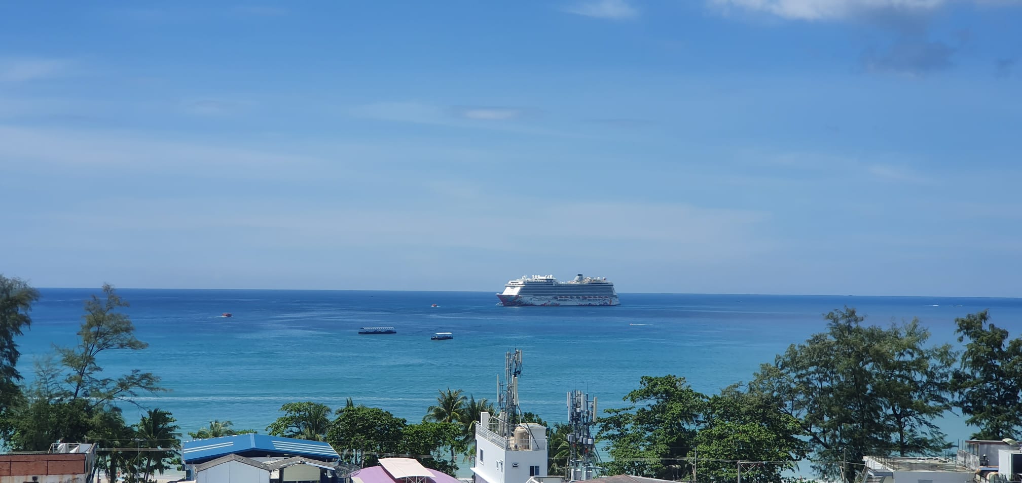 Luxury Sea View condominium in the heart of Patong
