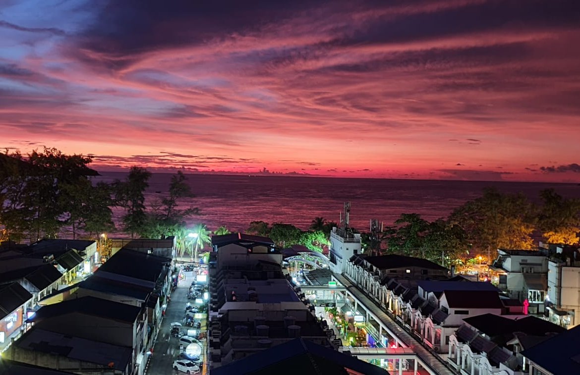 Luxury Sea View condominium in the heart of Patong