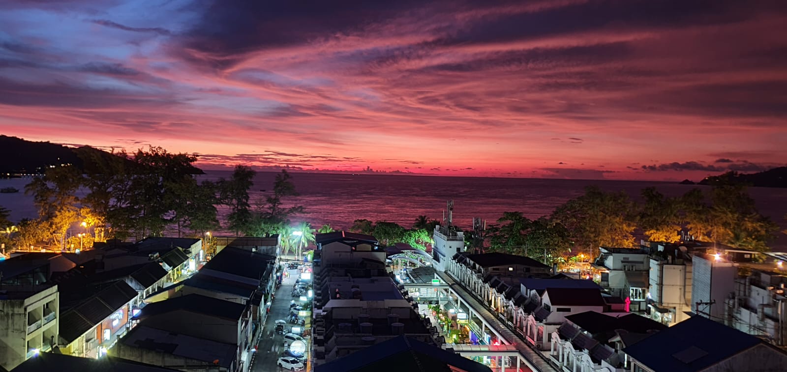 Luxury Sea View condominium in the heart of Patong