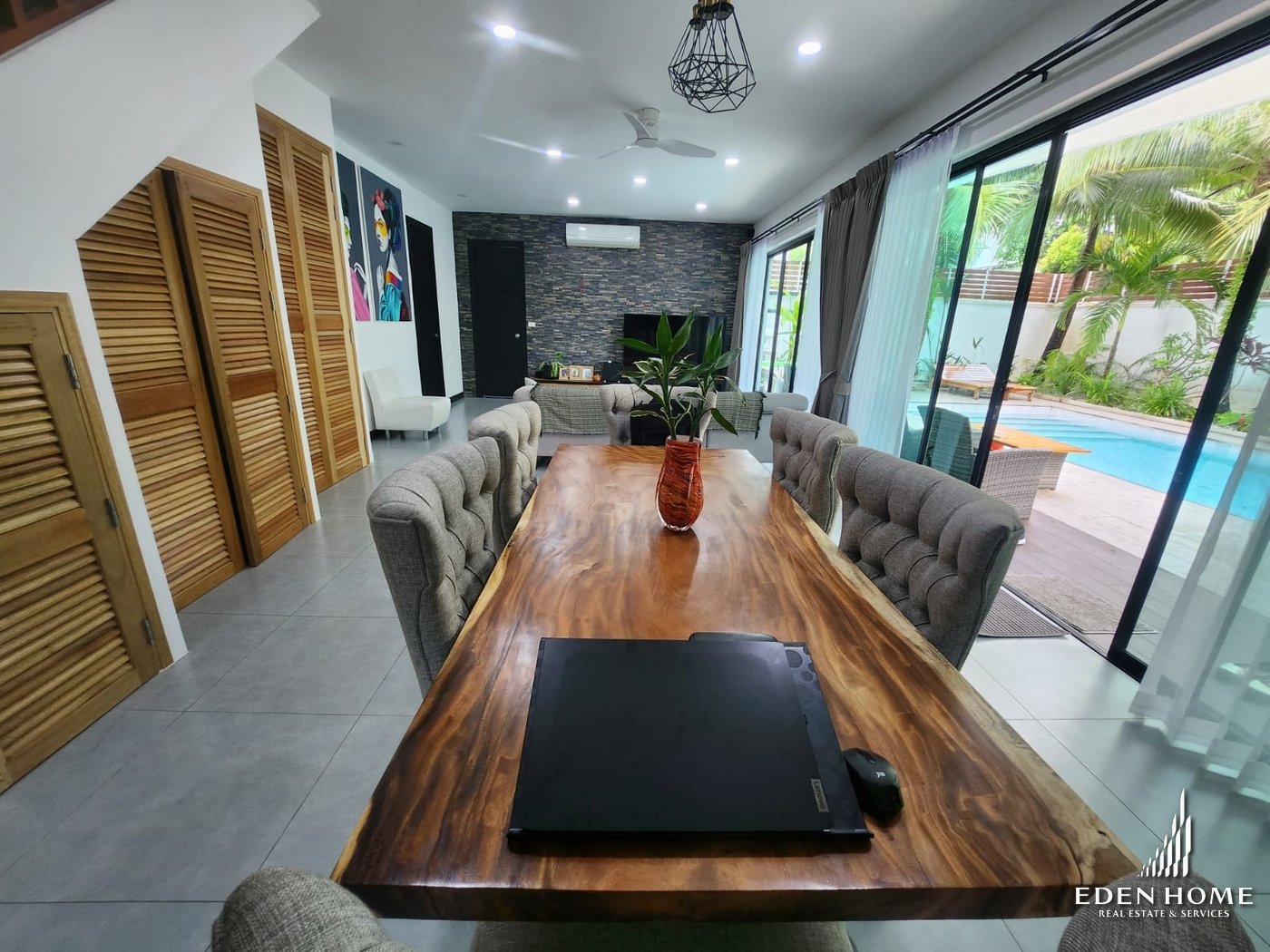 Luxury pool villa for sale!!