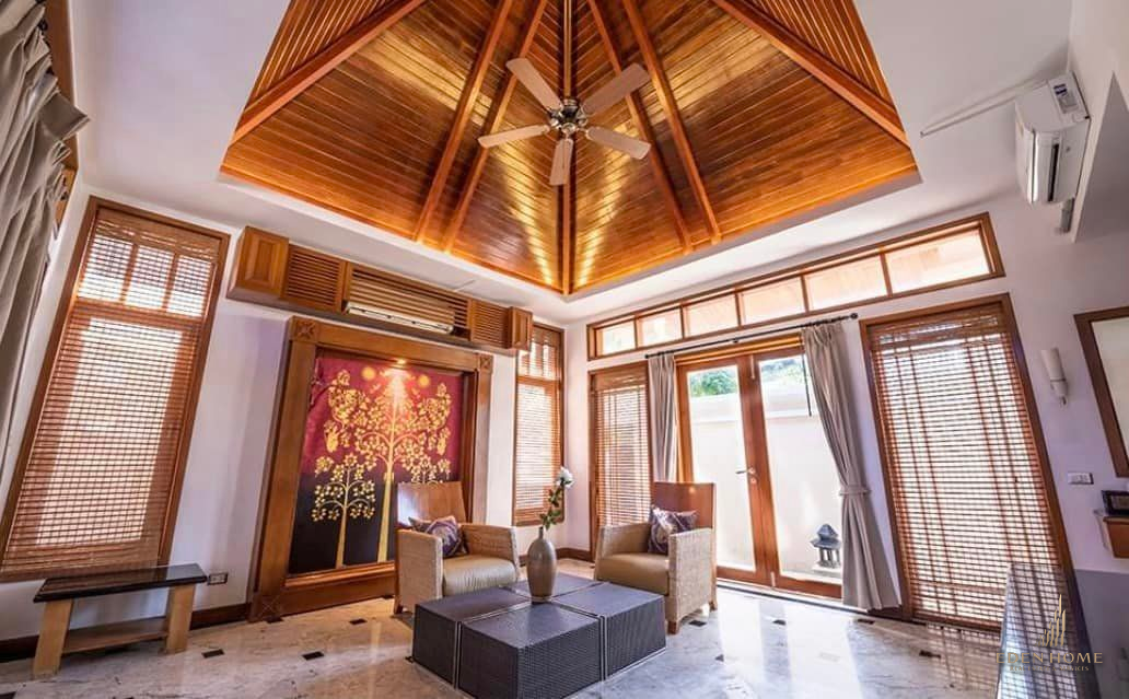 Private Oriental Pool Villa for Rent!!