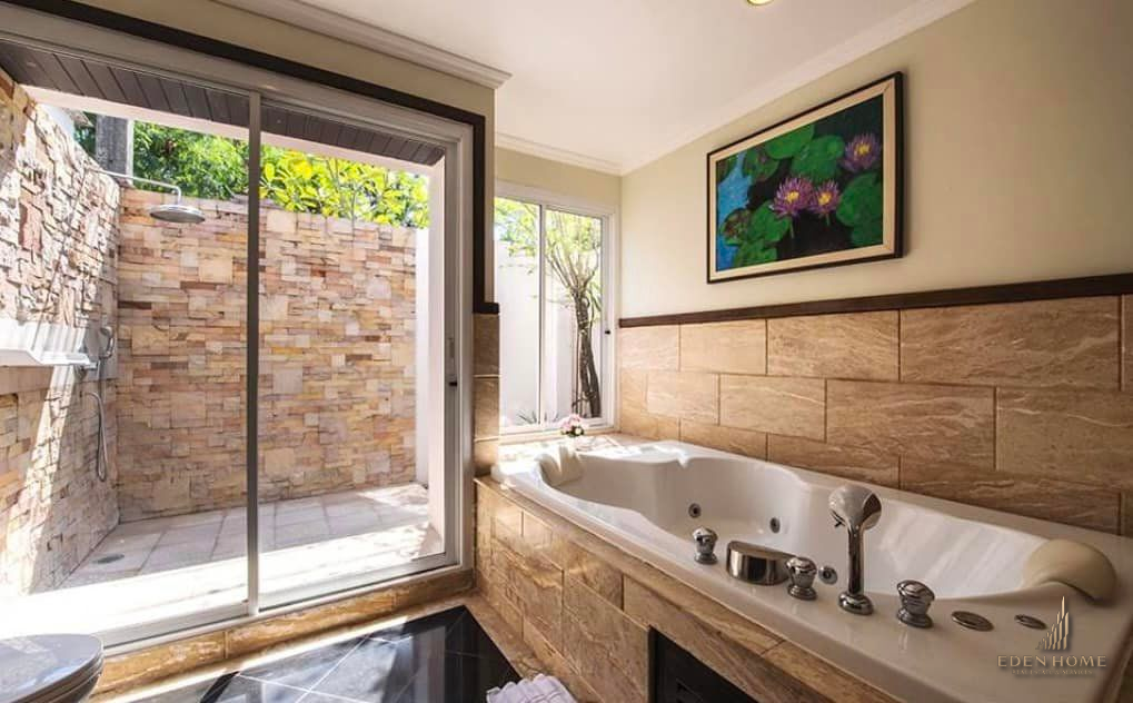 Private Oriental Pool Villa for Rent!!