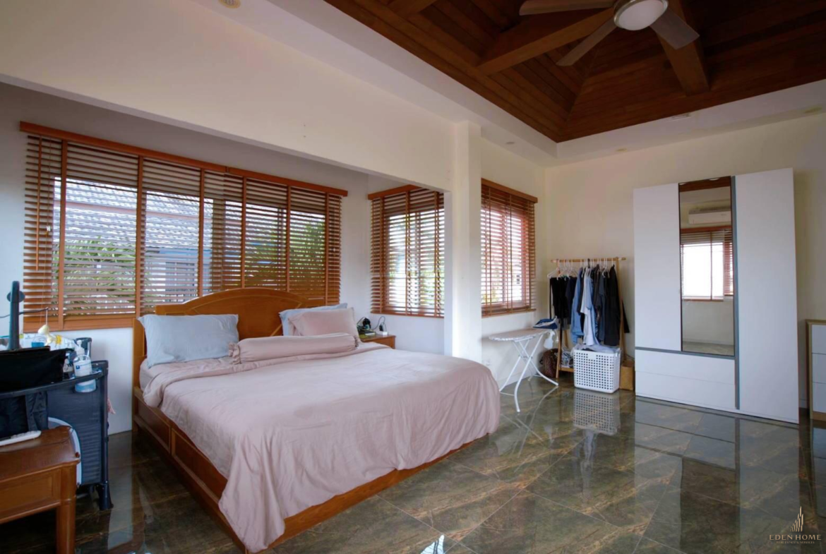 Quick Sale!! villa in Pasak
