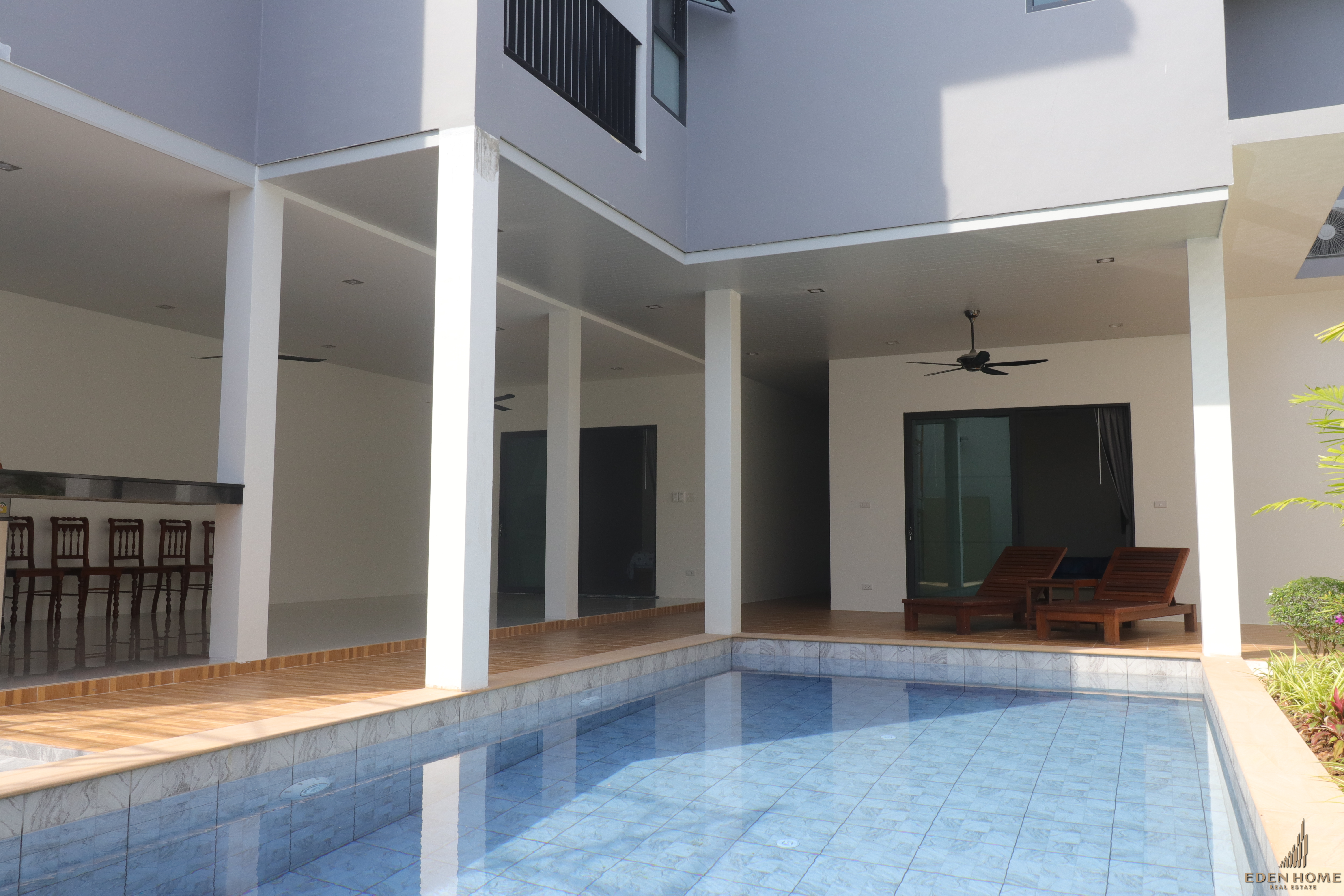 Spacious pool villa for Rent and Sale in Rawai!!