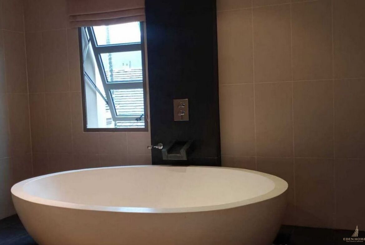 Cozy 2 Bedroom Villa in Bangtao for Rent!!
