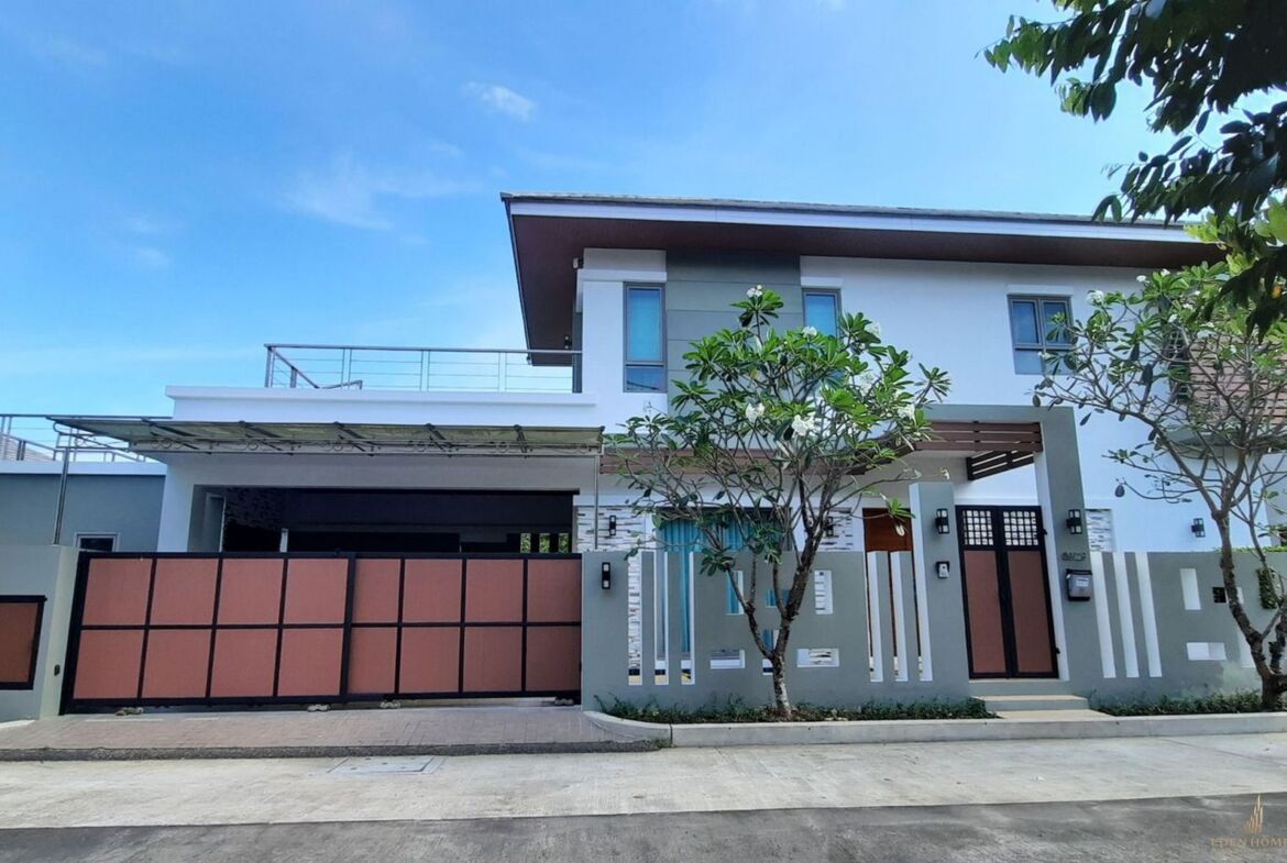 The Stunning villa for sale Chalong!!