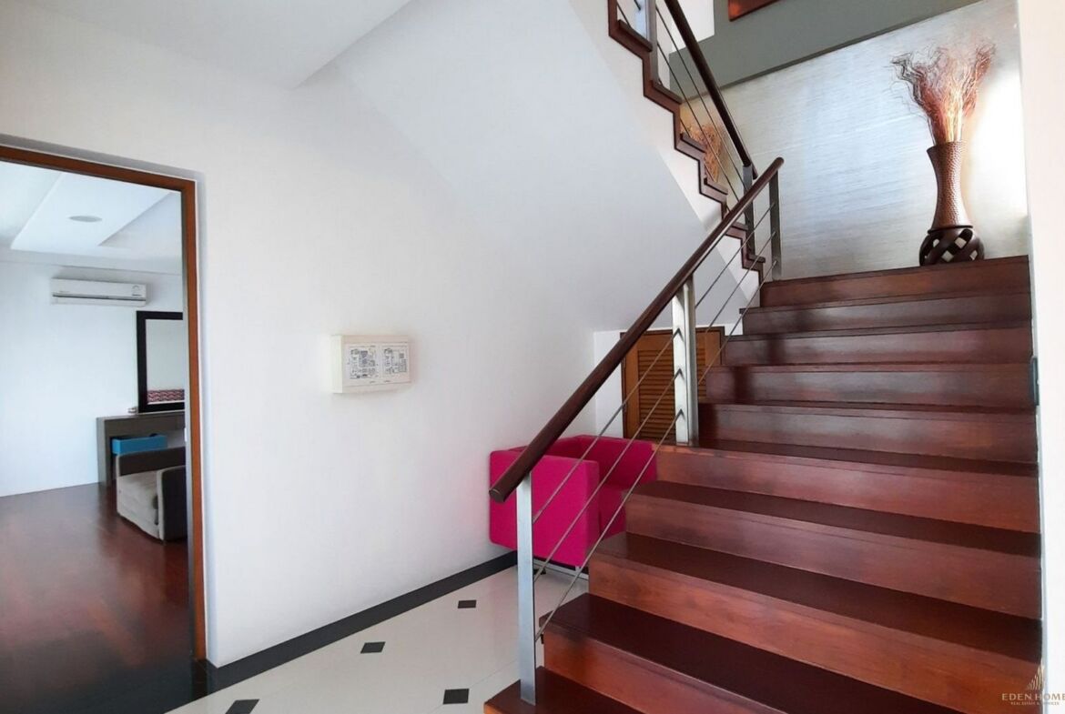 The Stunning villa for sale Chalong!!